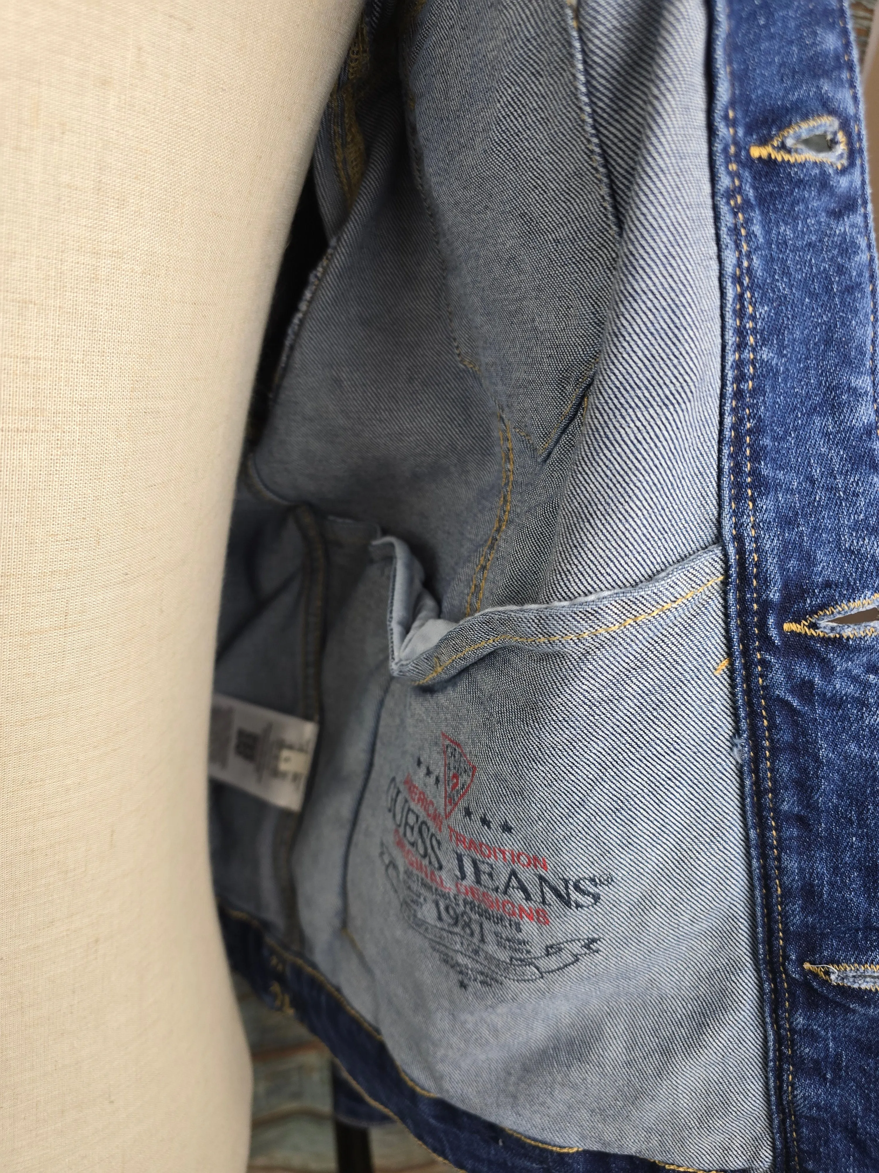 Guess Slim fit Denim Trucker Jacket